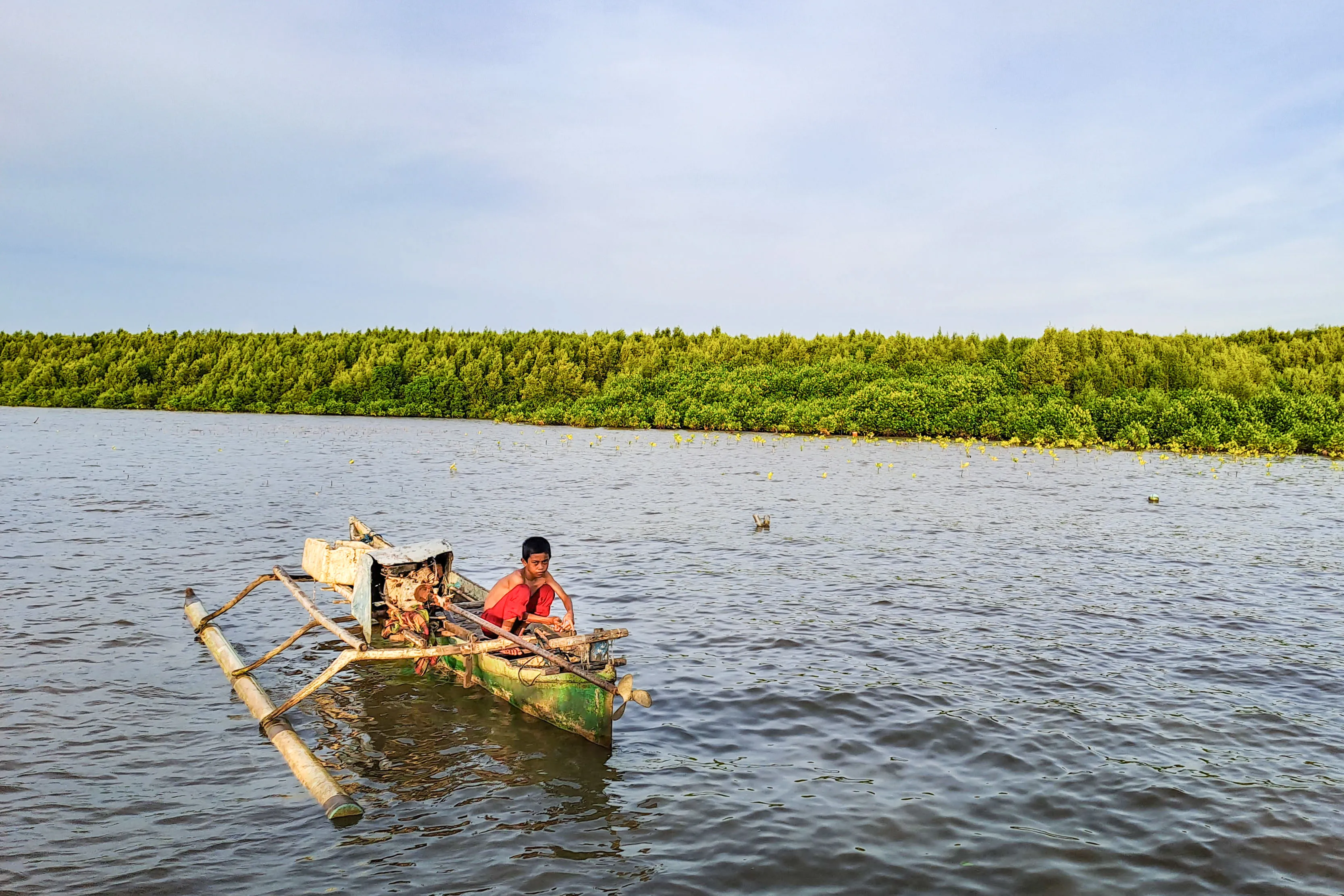 Berkisah di Tepian Pantai